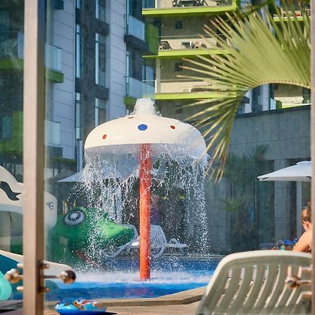 Sunfest Aparthotel Pool & Spa Mamaia Nord Năvodari Buitenkant foto