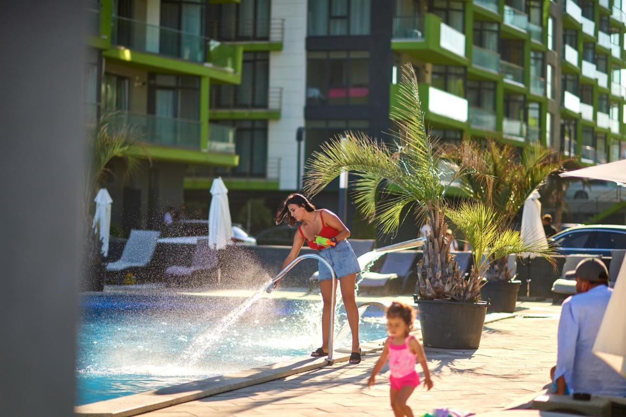 Sunfest Aparthotel Pool & Spa Mamaia Nord Năvodari Buitenkant foto