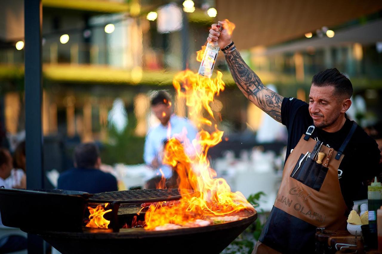 Sunfest Aparthotel Pool & Spa Mamaia Nord Năvodari Buitenkant foto